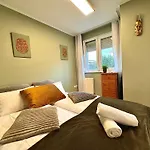 Private Rooftop Terrace - Sunny Retreat * Budapest