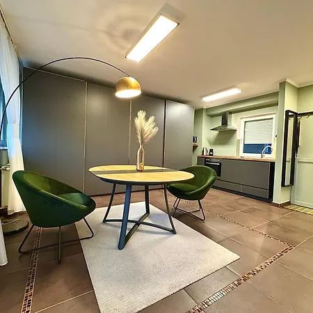 아파트 Private Rooftop Terrace - Sunny Retreat 부다페스트