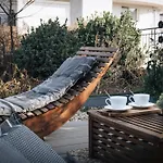 Private Rooftop Terrace - Sunny Retreat * Будапешт
